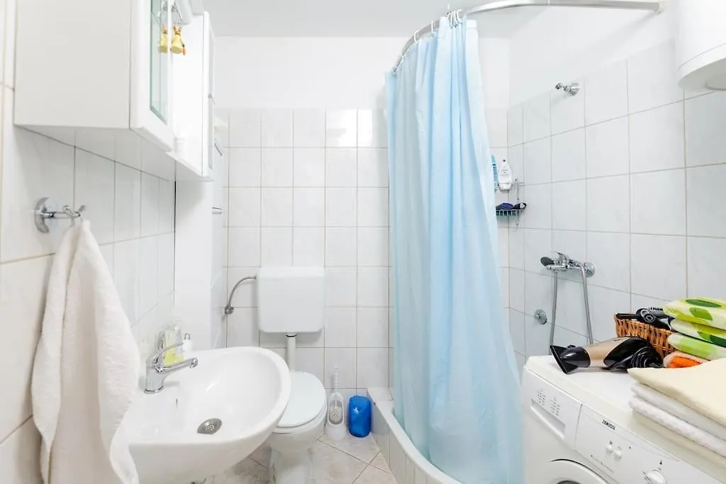 Evala Apartment Split