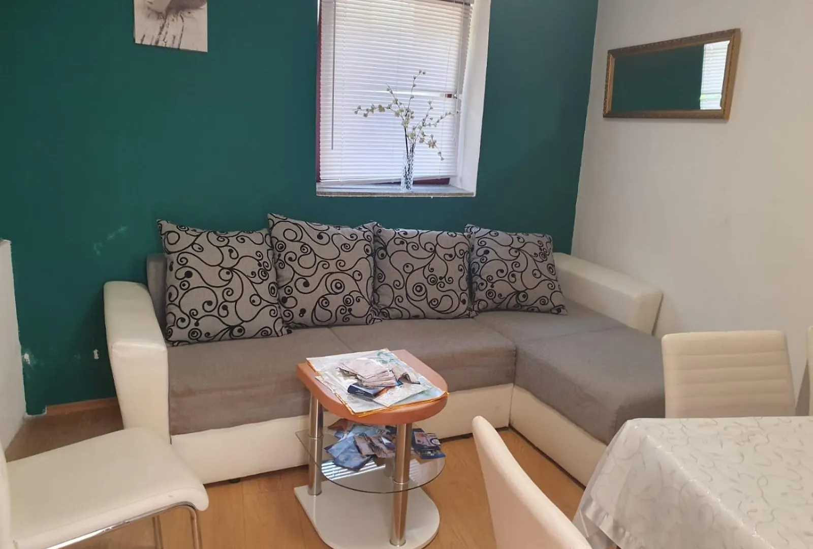 Evala Apartment Split